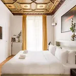Luxury Apartment With Eiffel Tower View And Sauna