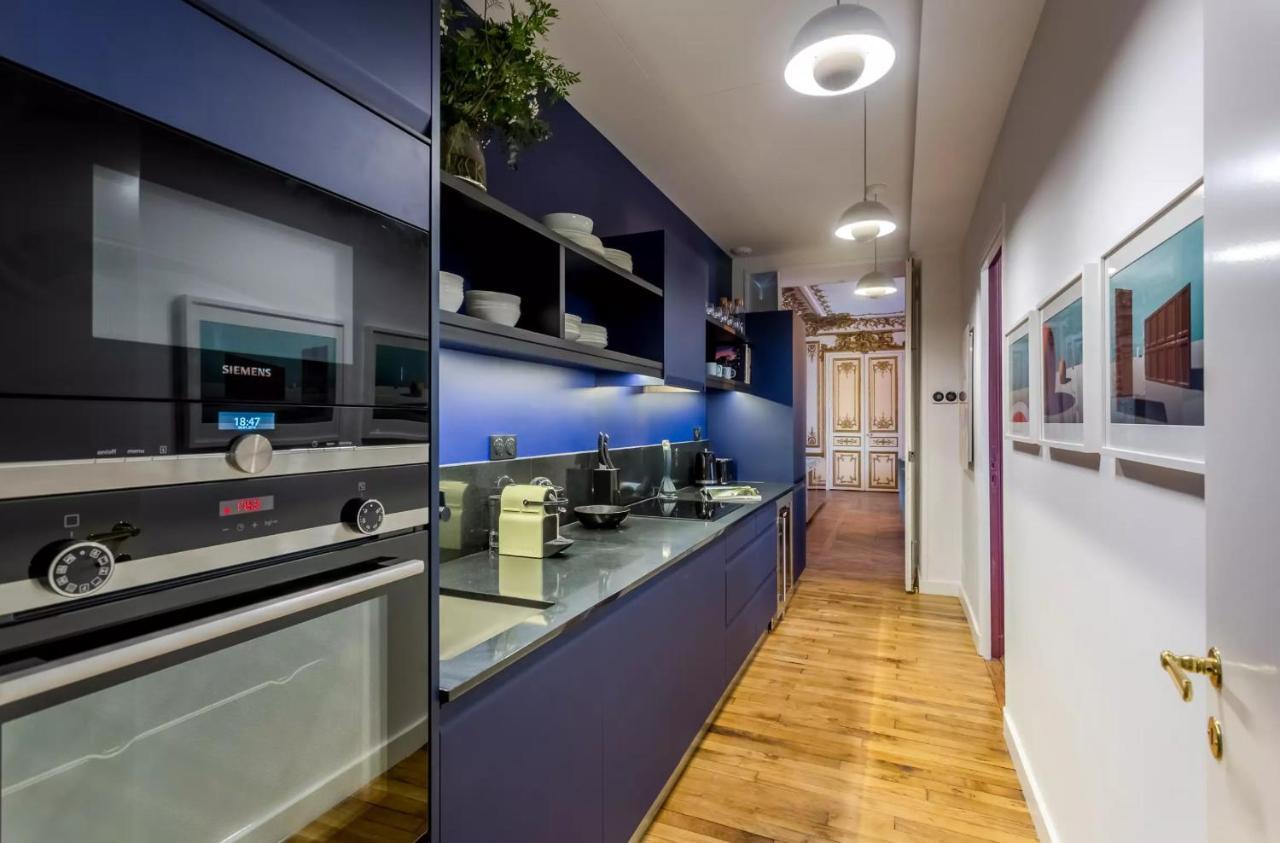 Luxury With Eiffel Tower View And Sauna * Parijs